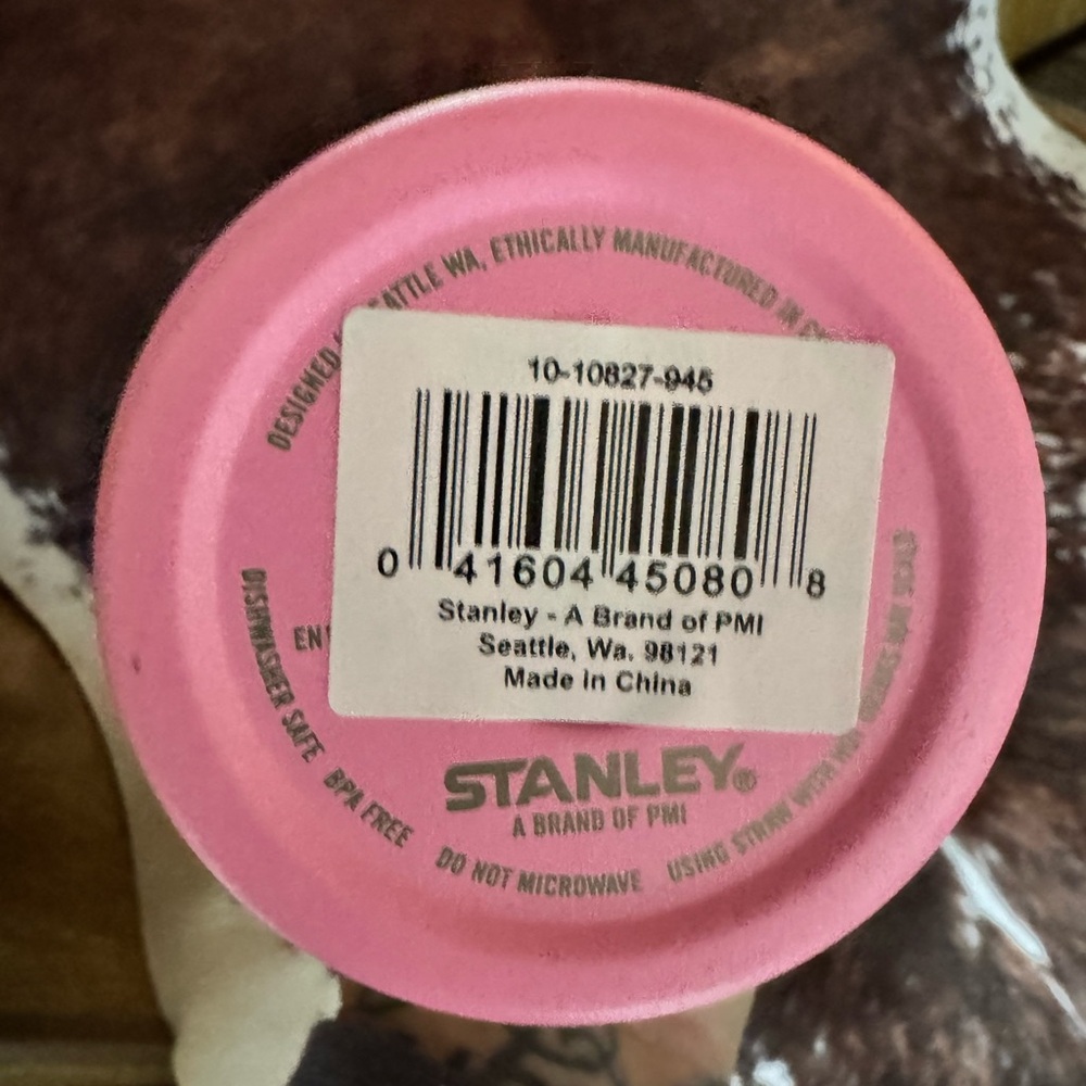 Stanley 2025 Valentines Day Pink 30oz Tumbler NEW Pink Red Hearts - Picture 3 of 5